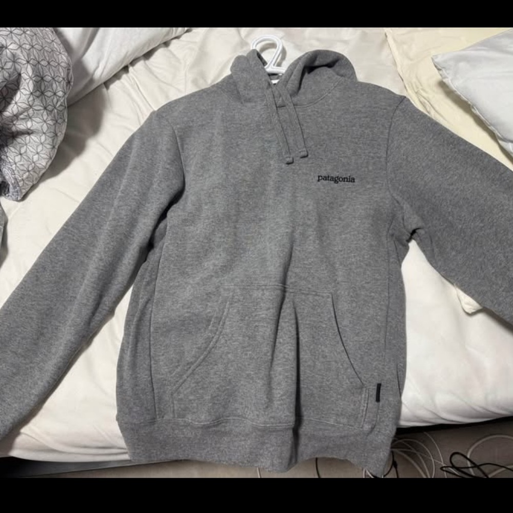Patagonia Unisex Zip-Up Gray Sweater